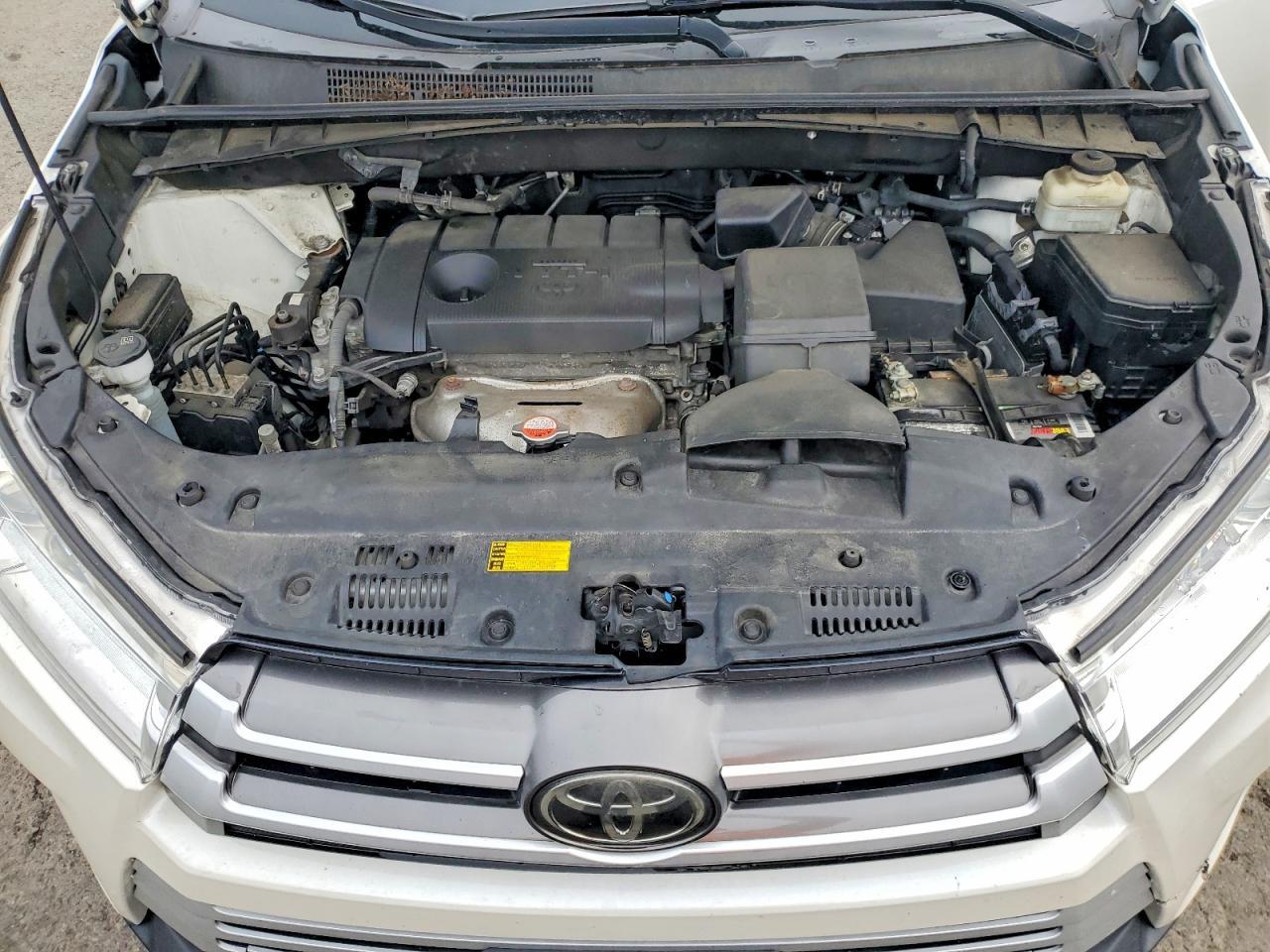 2017 Toyota Highlander Le - zdjęcie 12