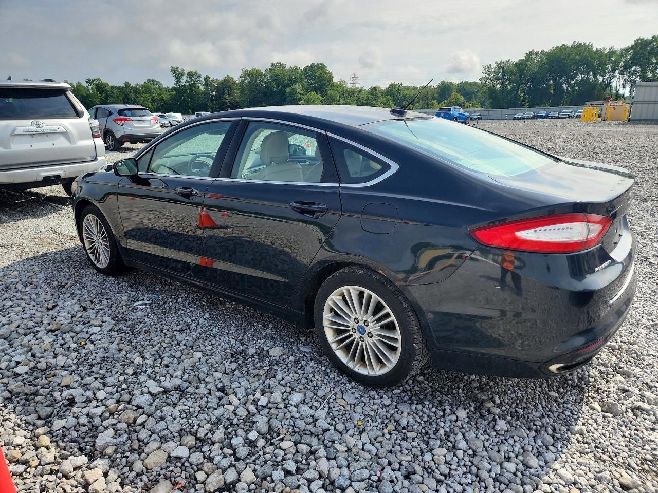 2014 Ford Fusion Se - zdjęcie 2