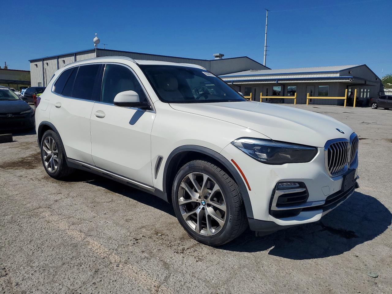 2019 BMW X5 xDrive40I - zdjęcie 4