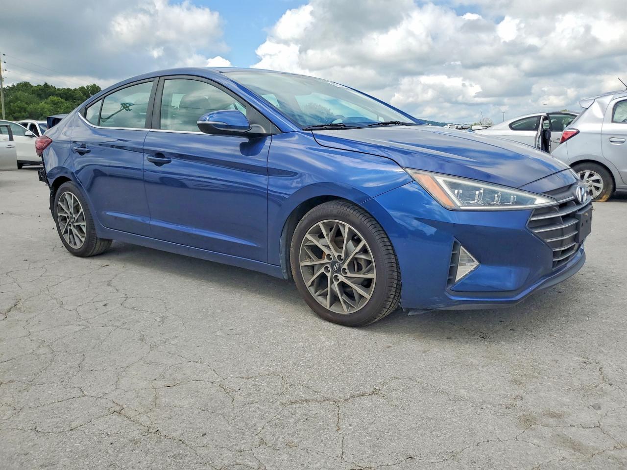 2020 Hyundai Elantra Limited - zdjęcie 4