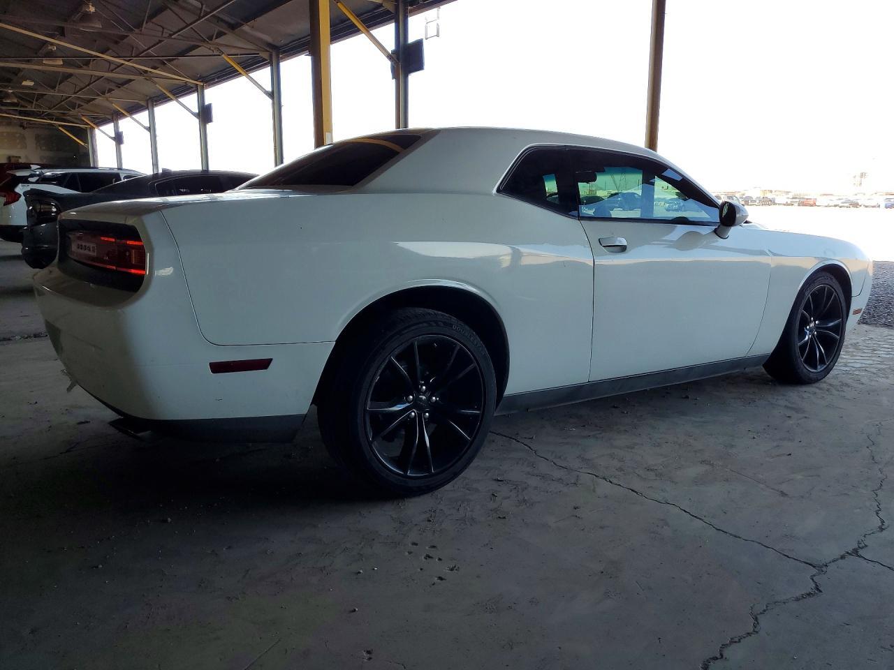 2014 Dodge Challenger Sxt - zdjęcie 3