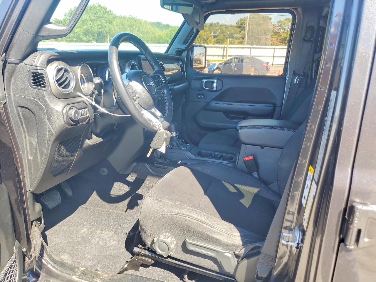 2018 Jeep Wrangler Unlimited Sahara - zdjęcie 7