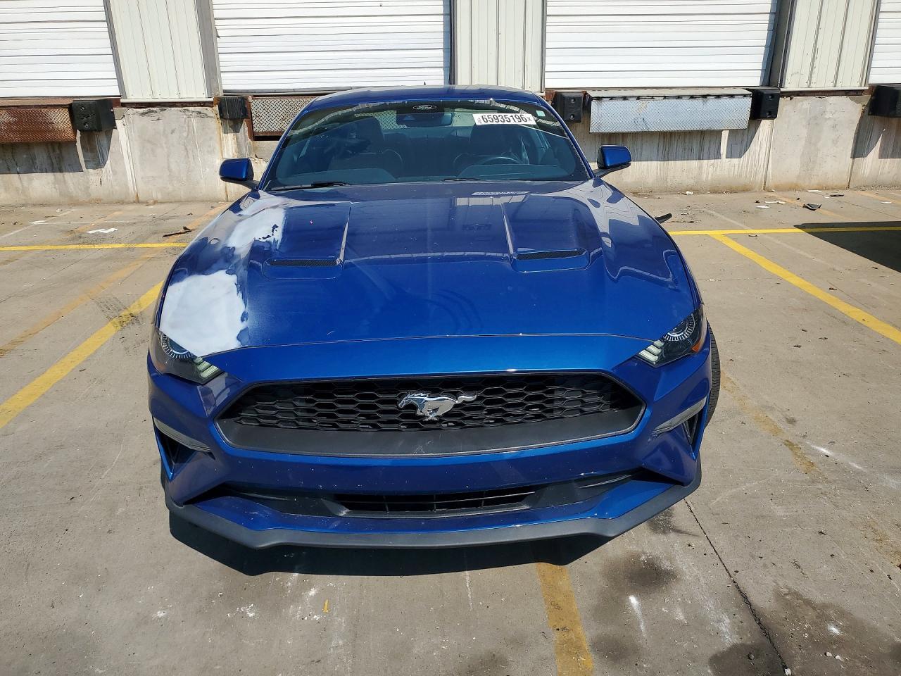 2022 Ford Mustang - zdjęcie 5
