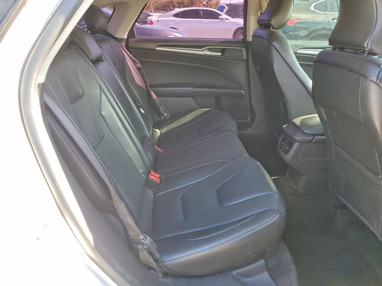 2016 Ford Fusion Titanium Phev - zdjęcie 10