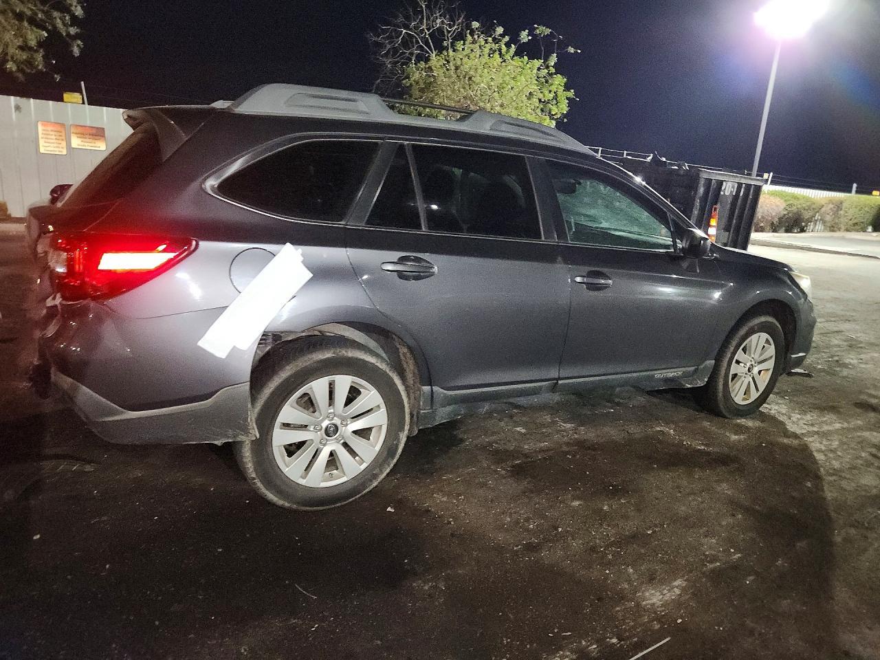 Subaru Outback - zdjęcie 3