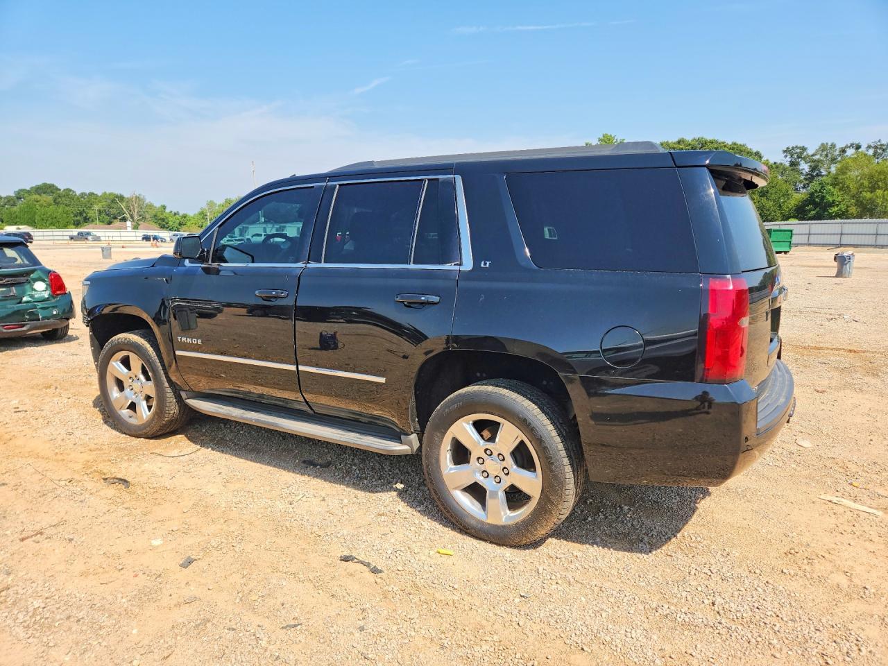 2015 Chevrolet Tahoe C1500 Lt - zdjęcie 2