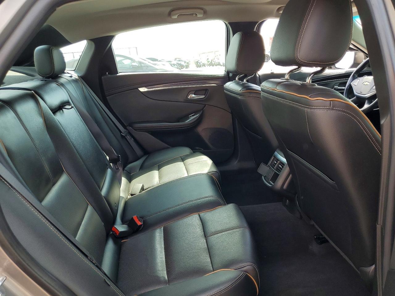 2019 Chevrolet Impala Premier - zdjęcie 10