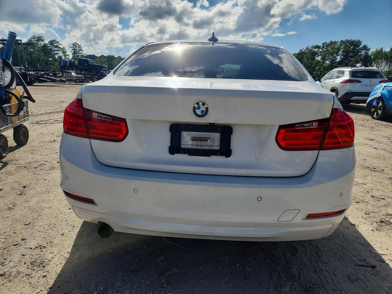 2015 BMW 320 I xDrive - zdjęcie 6