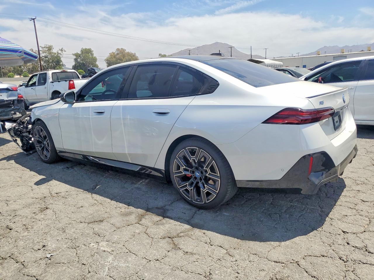2025 BMW I5 xDrive 40 - zdjęcie 2