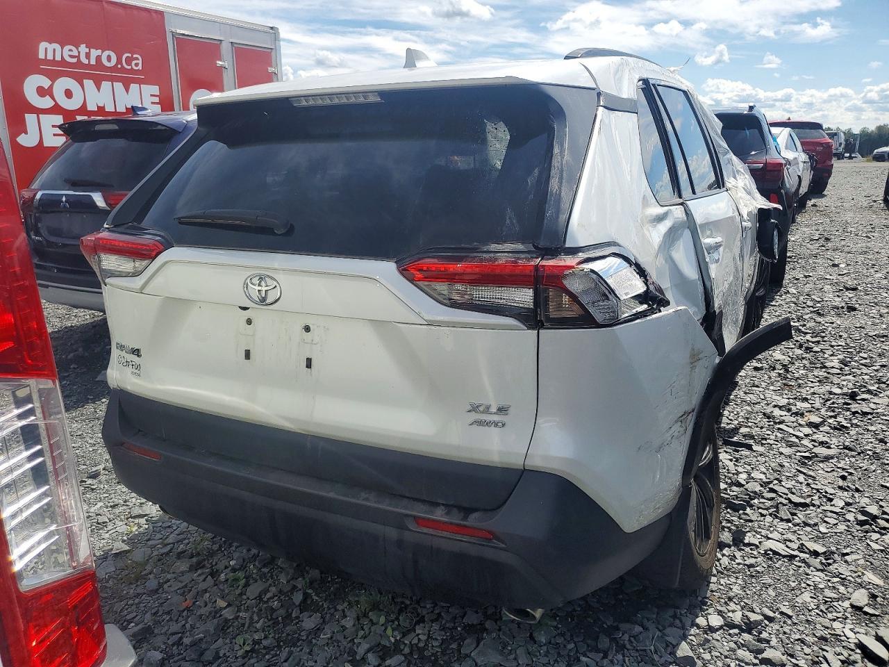 2024 Toyota Rav4 Xle - zdjęcie 6