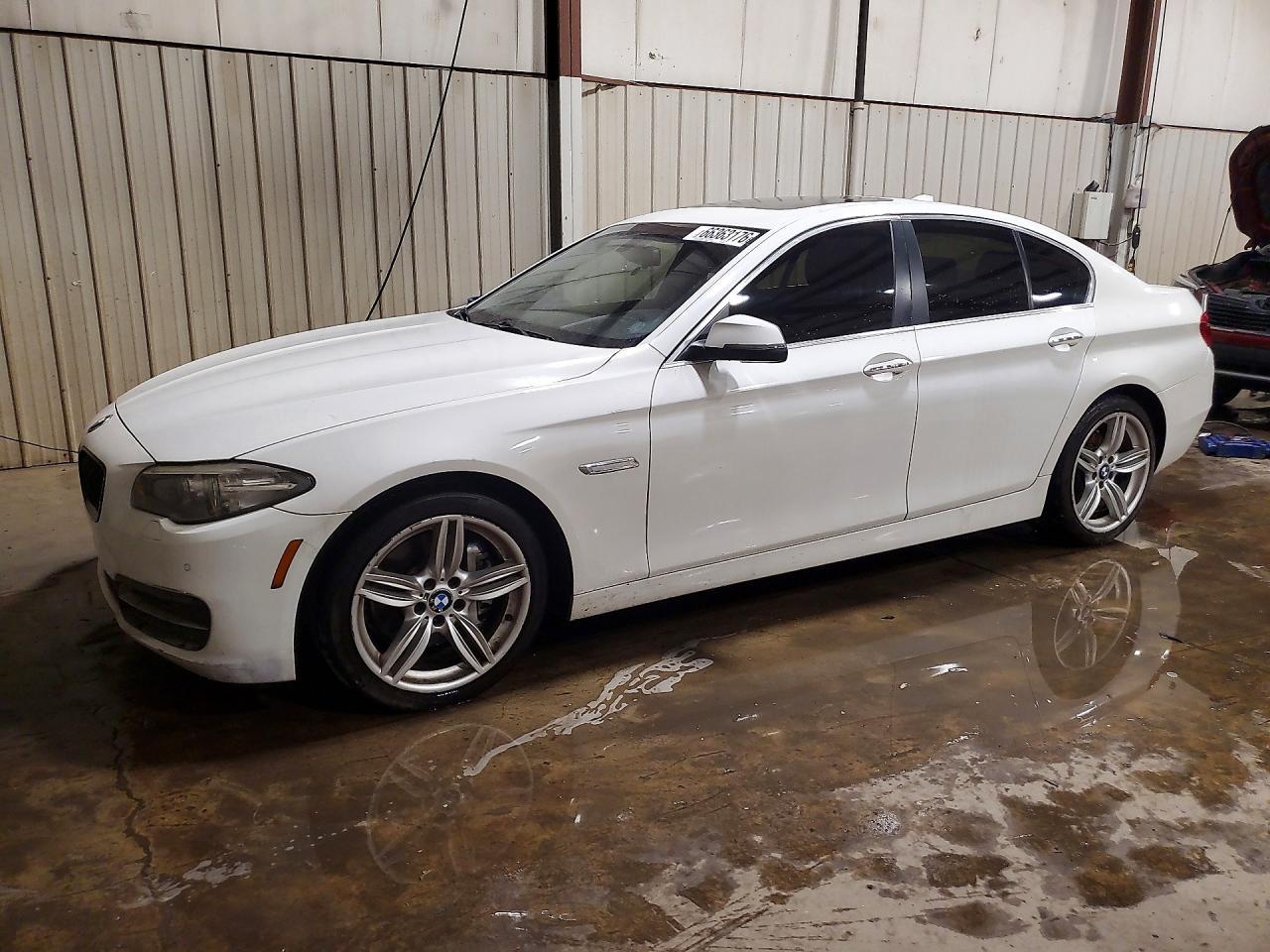 2014 BMW Seria 5 535i - zdjęcie główne