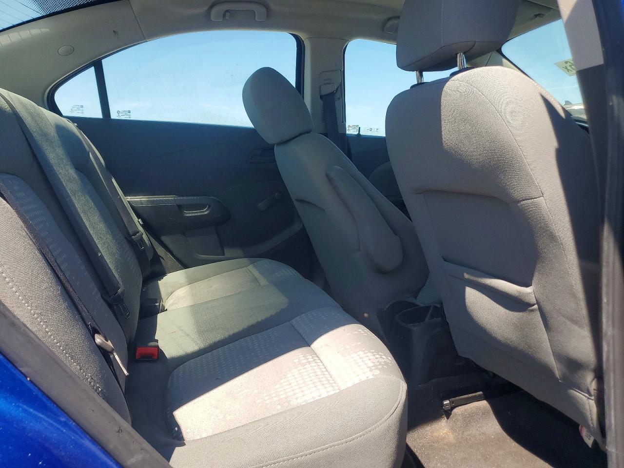 2017 Chevrolet Sonic Ls - zdjęcie 10