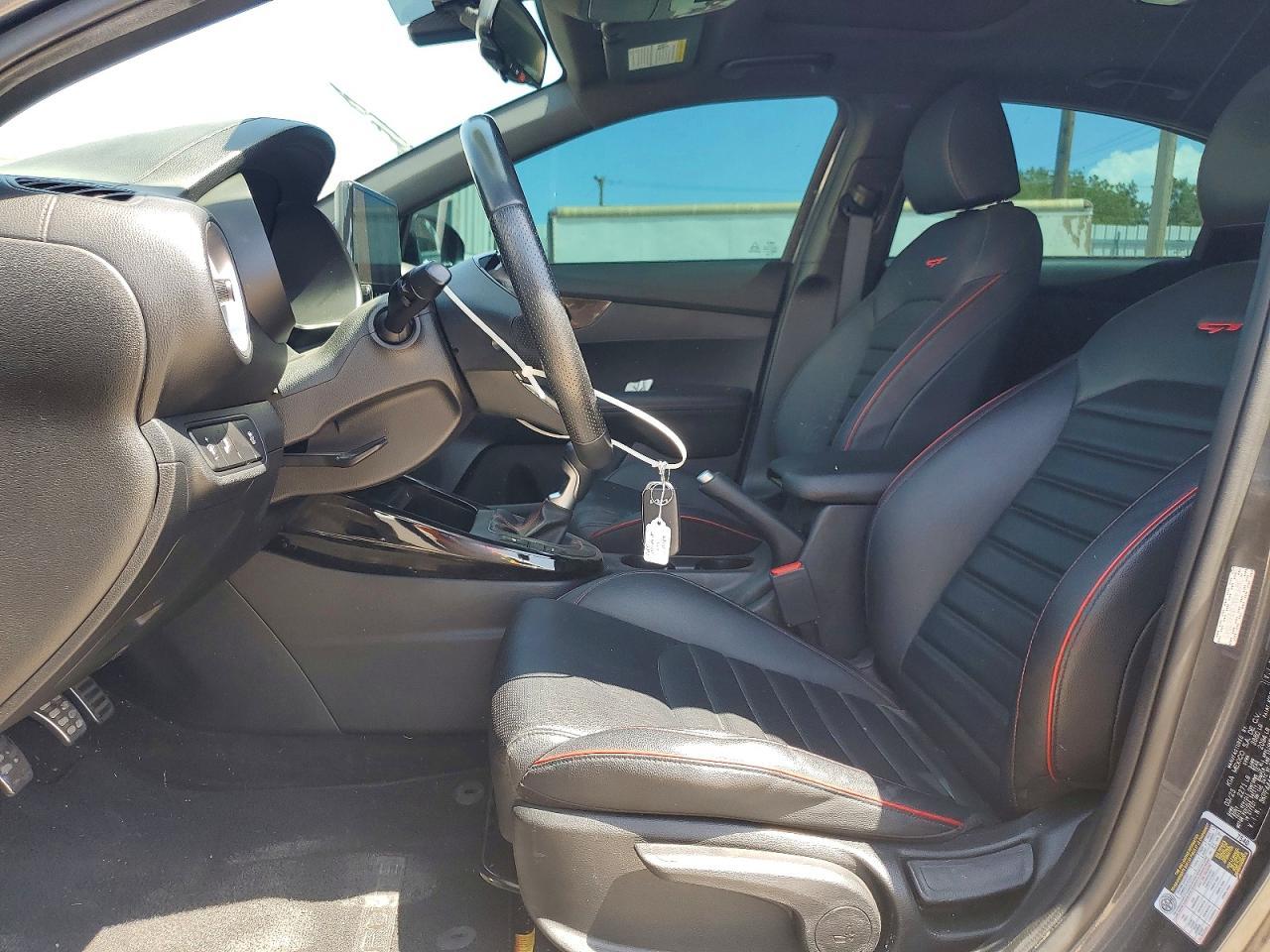2023 Kia Forte Gt - zdjęcie 7
