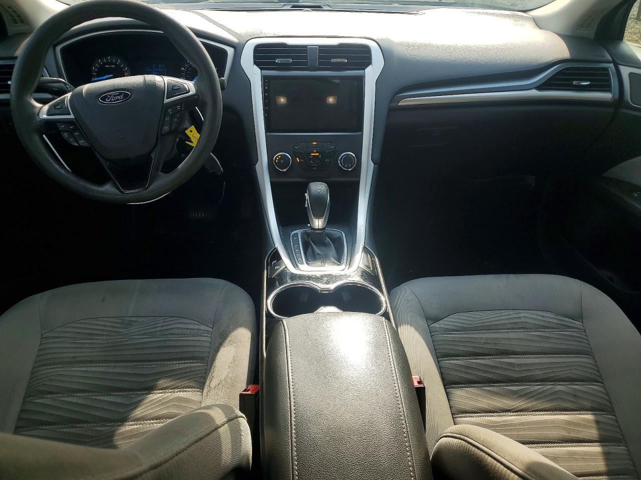 2016 Ford Fusion S - zdjęcie 8
