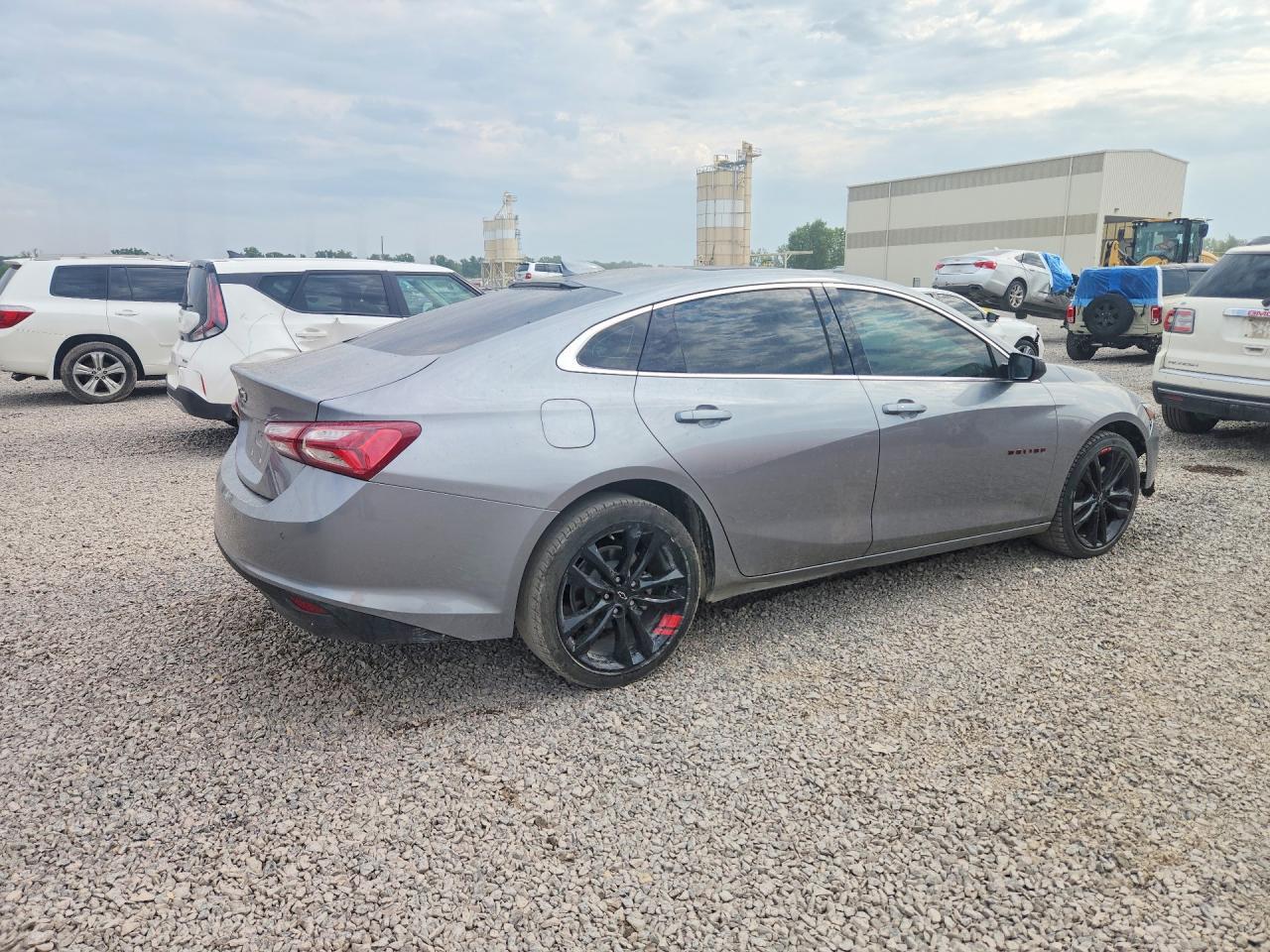 2025 Chevrolet Malibu Lt - zdjęcie 3