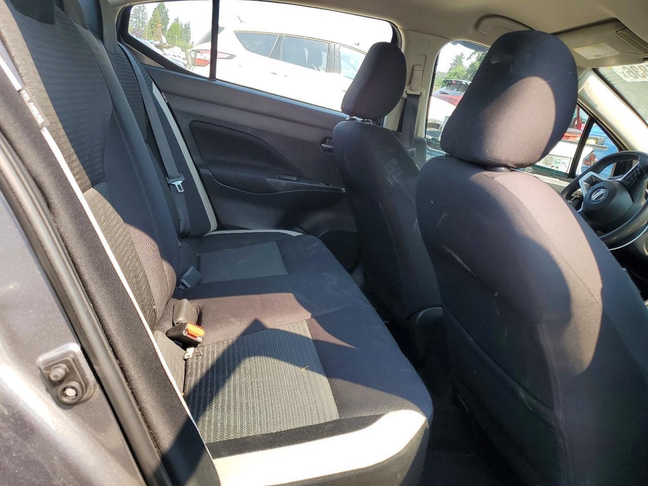 2021 Nissan Versa Sv - zdjęcie 10