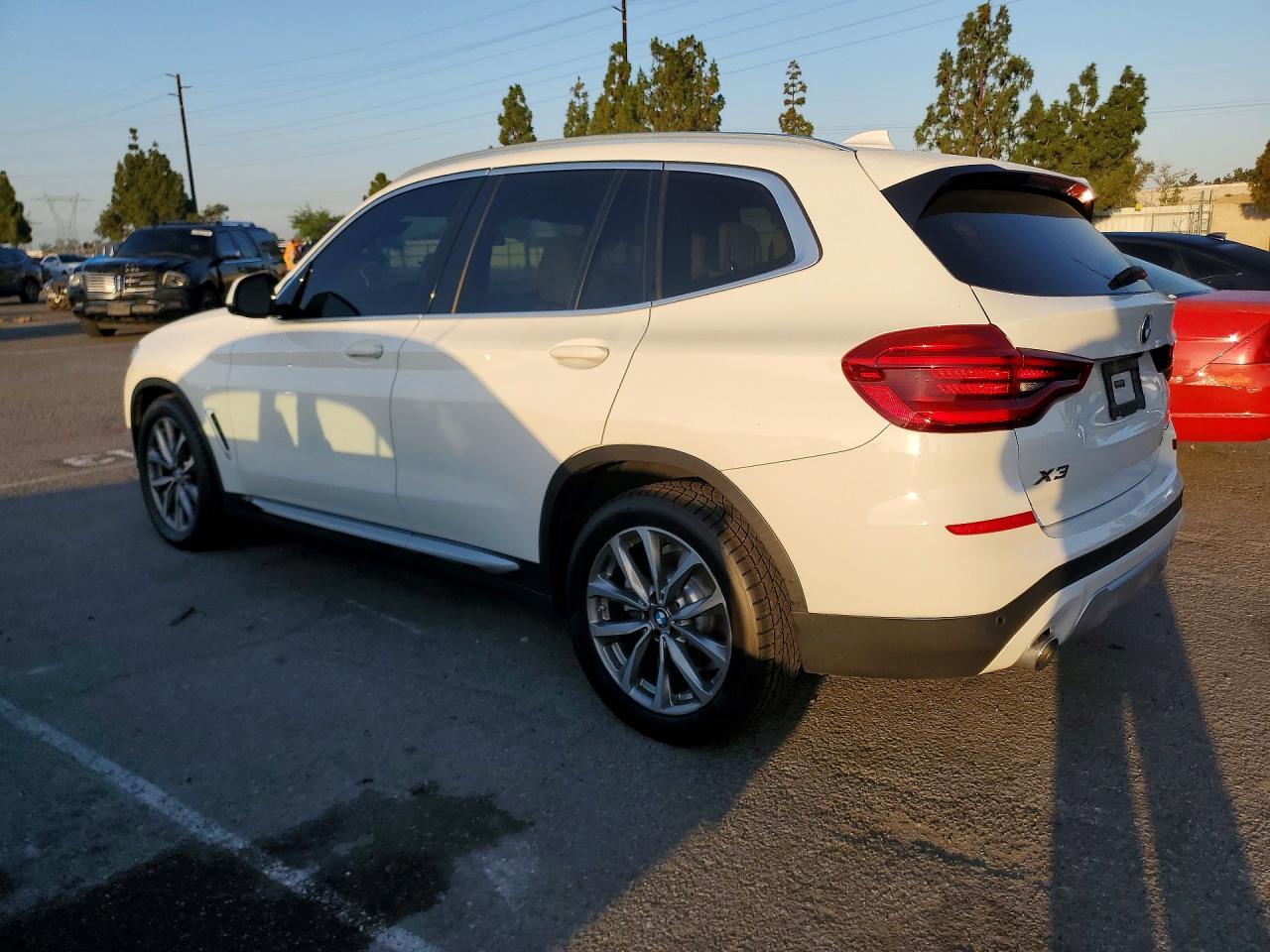 2019 BMW X3 Sdrive30I - zdjęcie 2