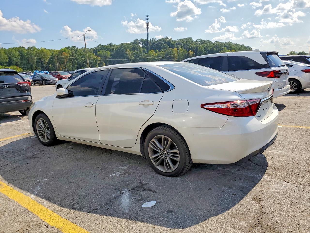 2015 Toyota Camry Se - zdjęcie 2