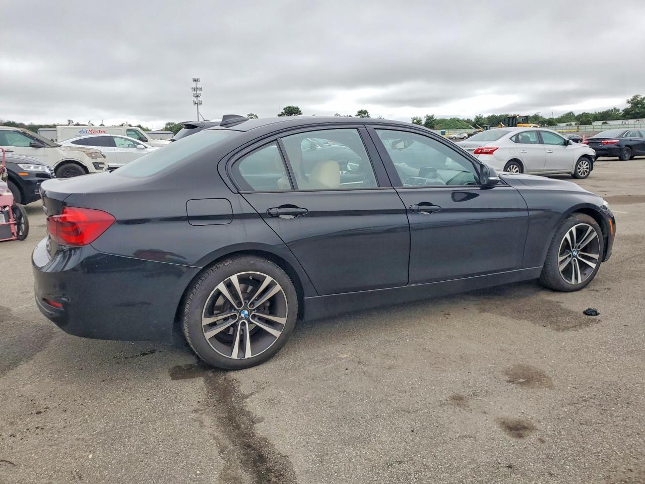 2018 BMW Seria 3 330i - zdjęcie 3