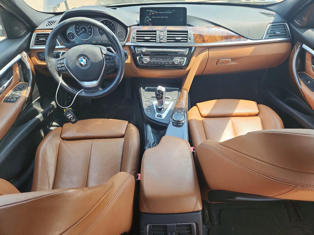 2016 BMW 330E - zdjęcie 8