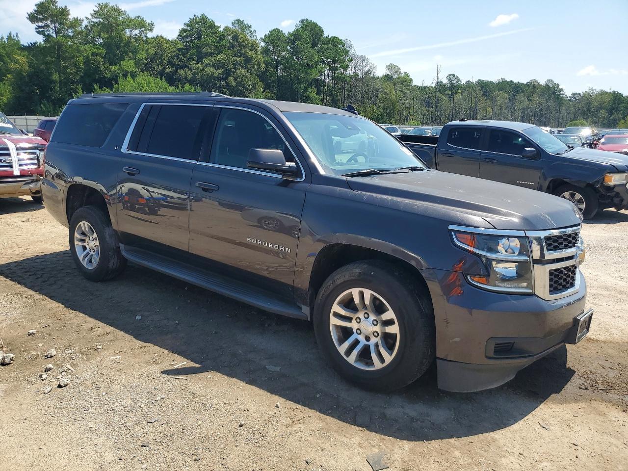 2016 Chevrolet Suburban K1500 Lt - zdjęcie 4