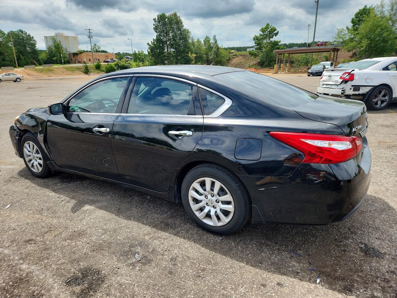 2016 Nissan Altima 2.5 S - zdjęcie 2