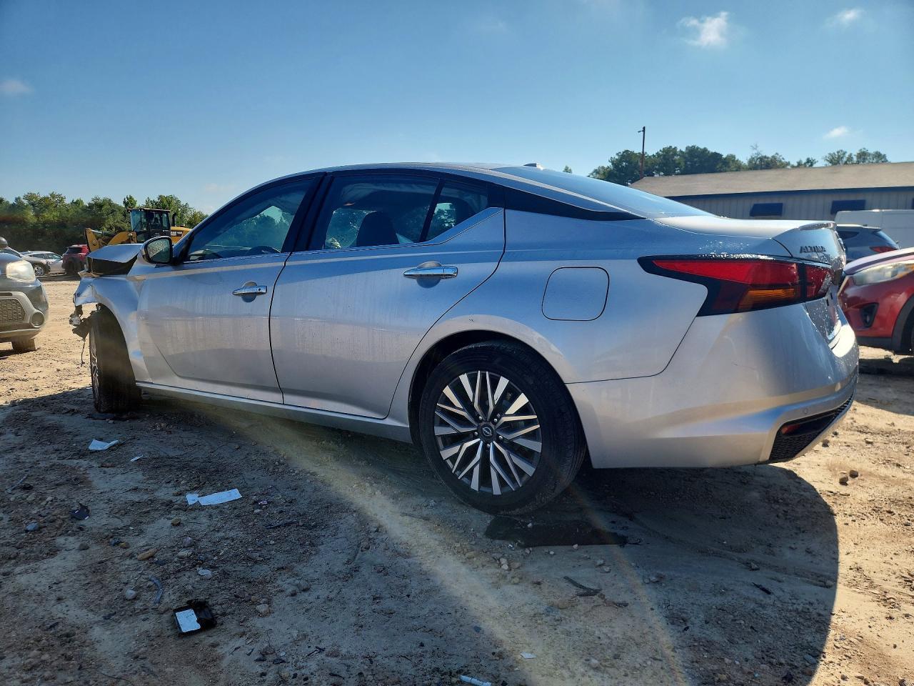 2023 Nissan Altima Sv - zdjęcie 2