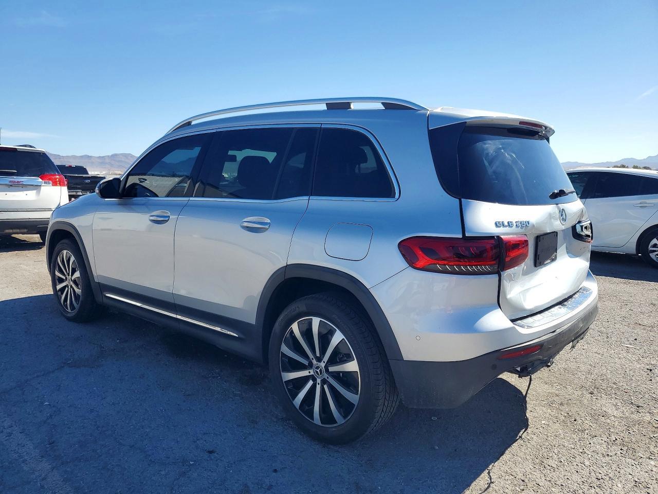 2021 Mercedes-Benz Glb 250 - zdjęcie 2