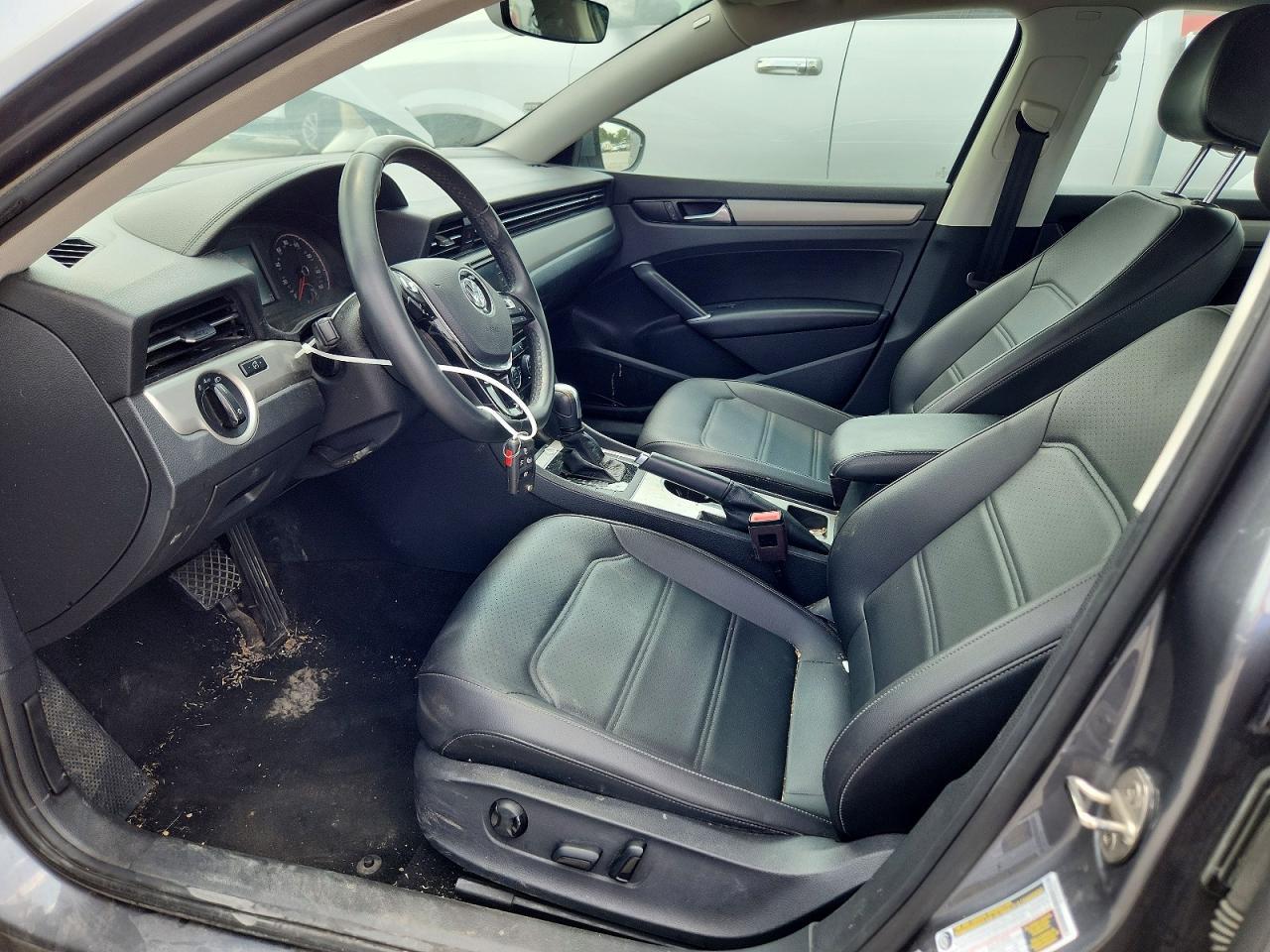 2022 Volkswagen Passat Se - zdjęcie 7