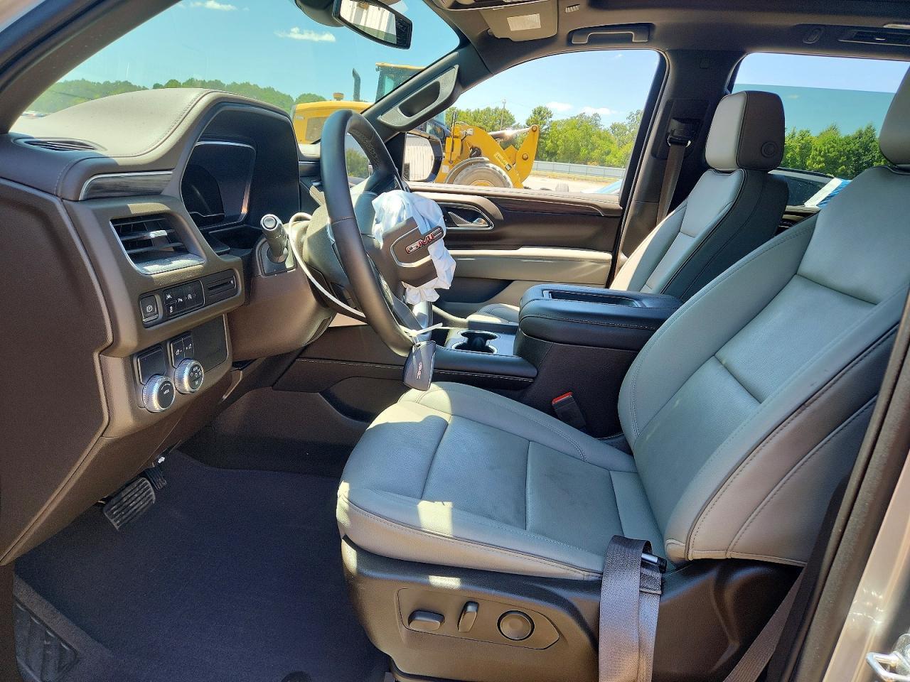 2023 GMC Yukon Slt - zdjęcie 7