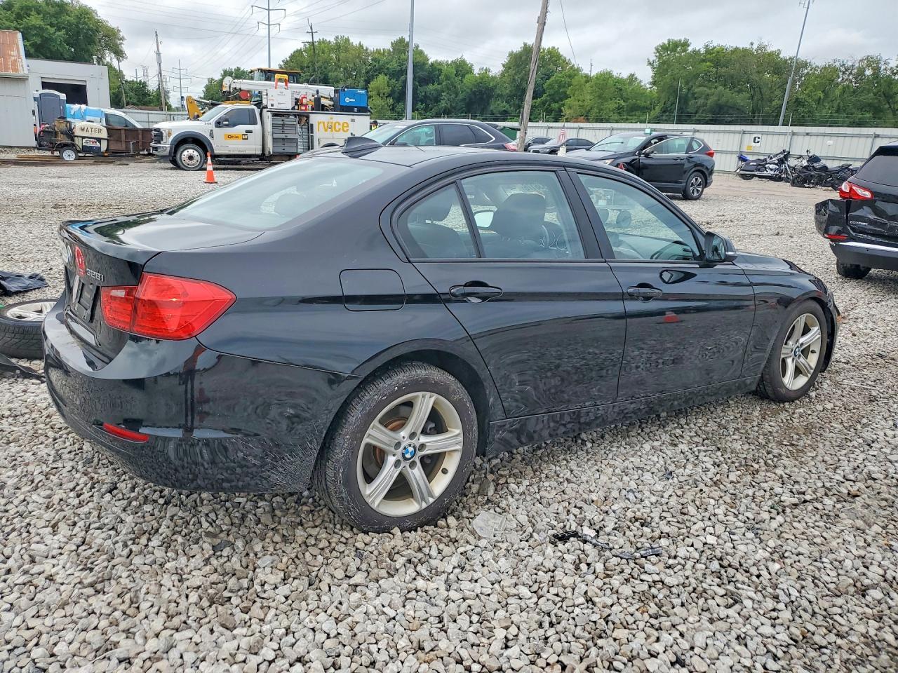 2013 BMW Seria 3 328i - zdjęcie 3