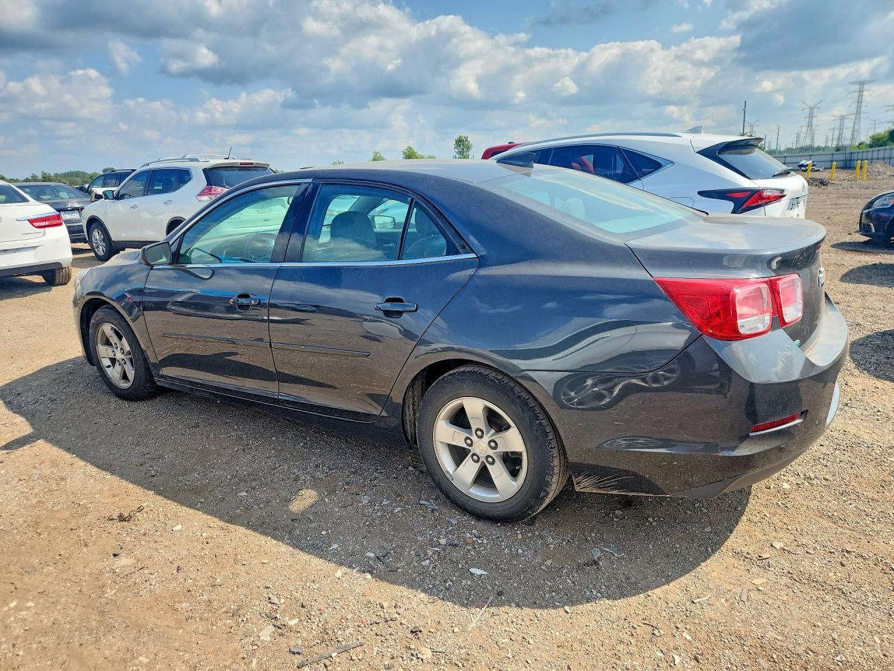 2015 Chevrolet Malibu Ls - zdjęcie 2