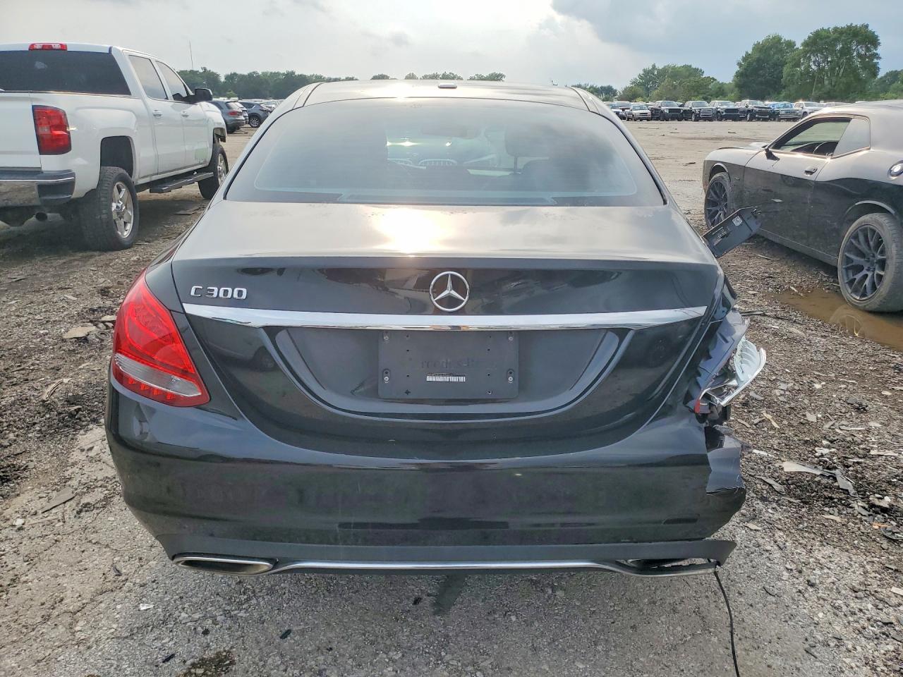 2016 Mercedes-Benz C 300 - zdjęcie 6