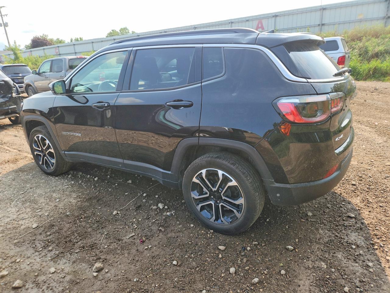 2022 Jeep Compass Limited - zdjęcie 2
