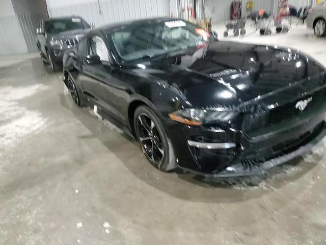 2019 Ford Mustang - zdjęcie 13