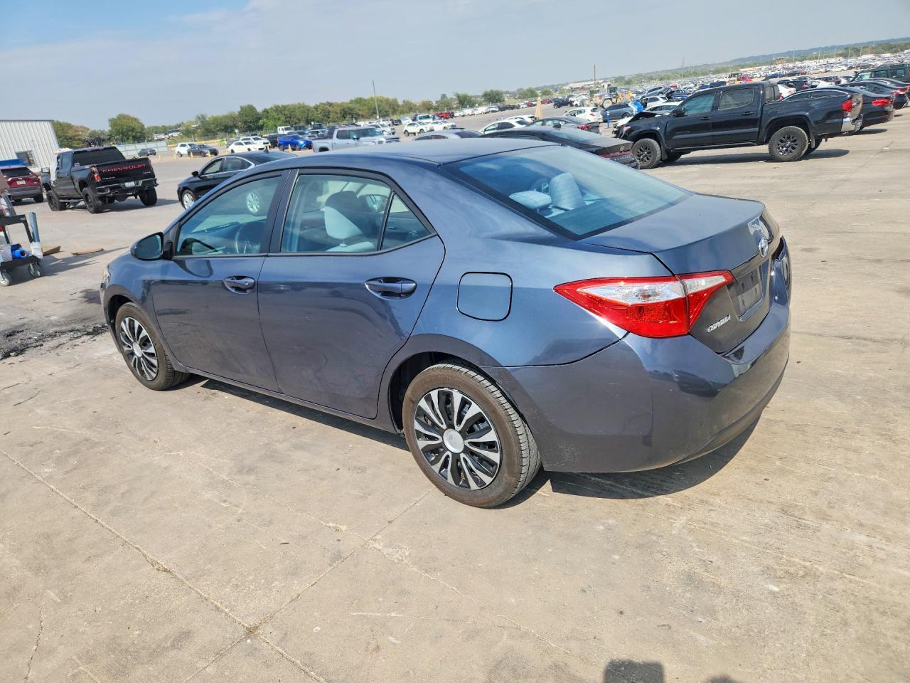 2015 Toyota Corolla Le - zdjęcie 2
