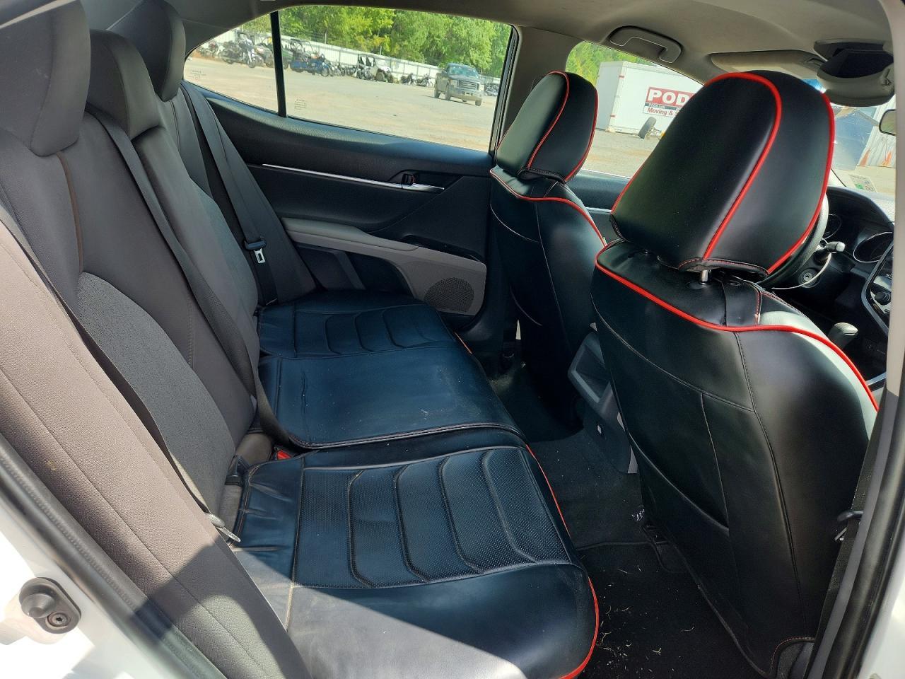 2018 Toyota Camry Le - zdjęcie 10