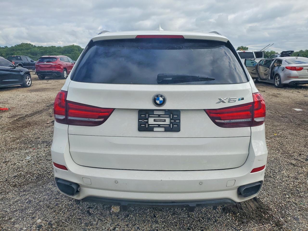 2016 BMW X5 xDrive50I - zdjęcie 6