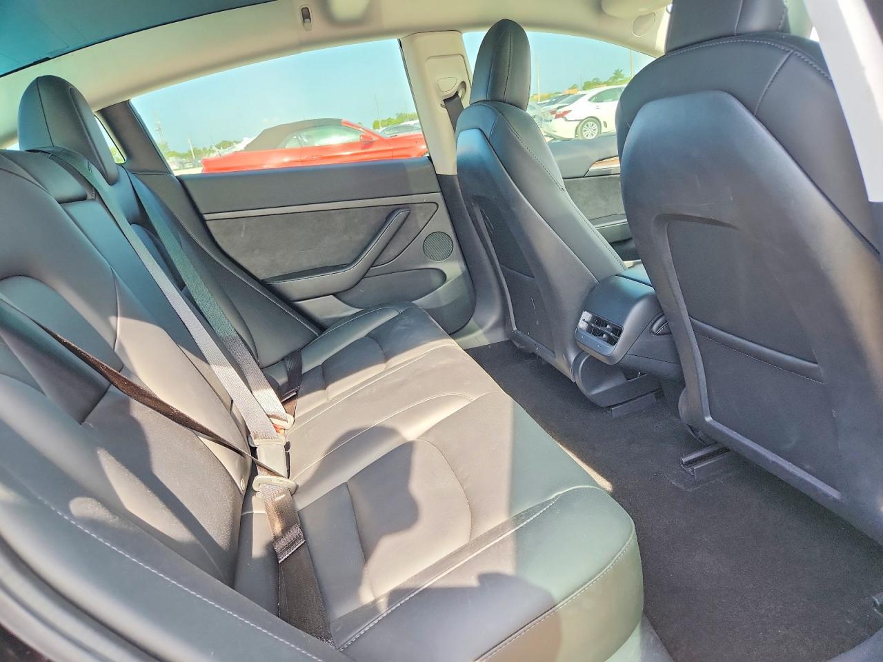 2023 Tesla Model 3 - zdjęcie 10