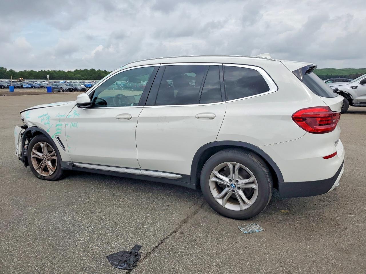 2019 BMW X3 xDrive30I - zdjęcie 2