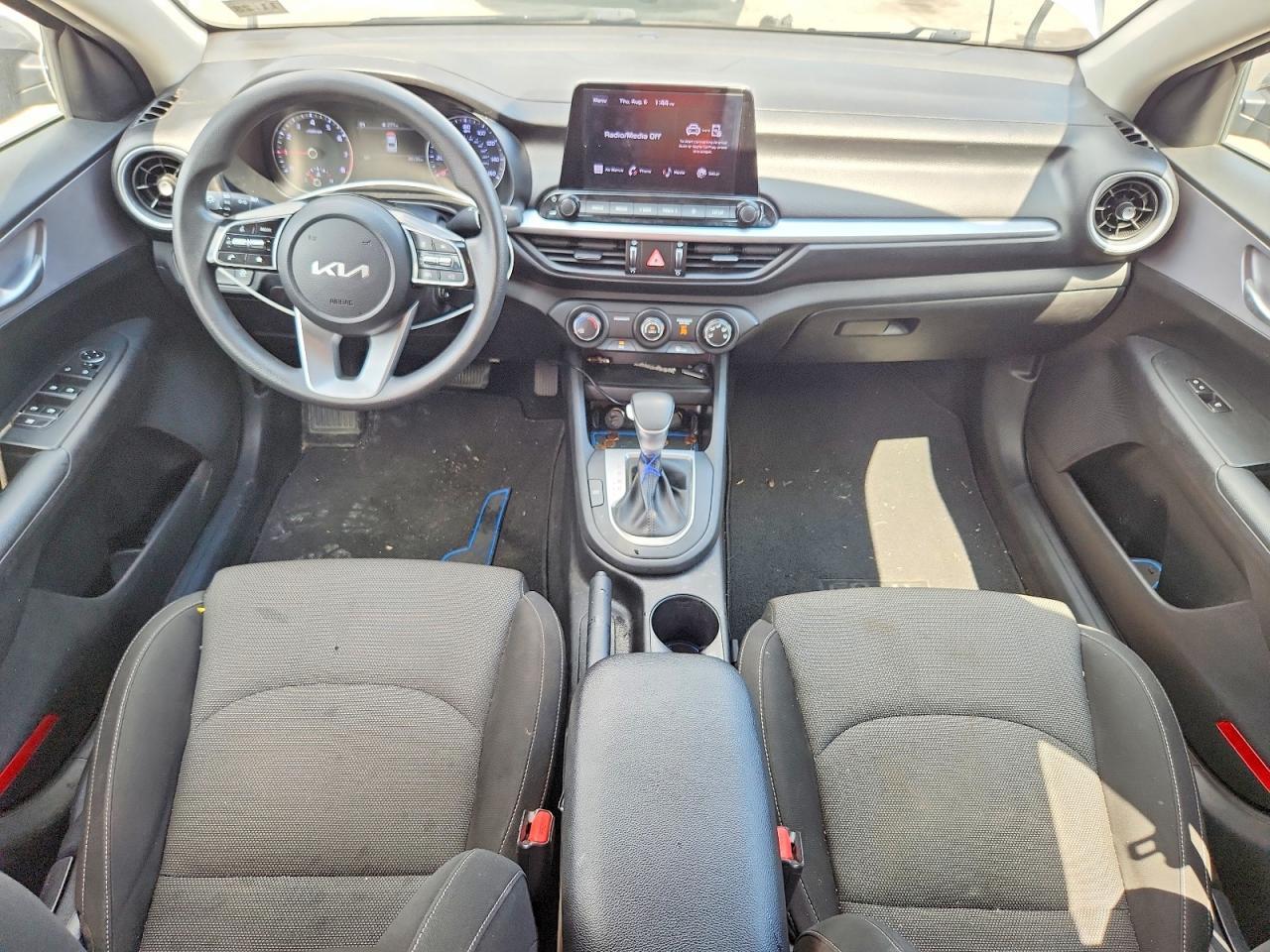 2023 Kia Forte Lxs - zdjęcie 8