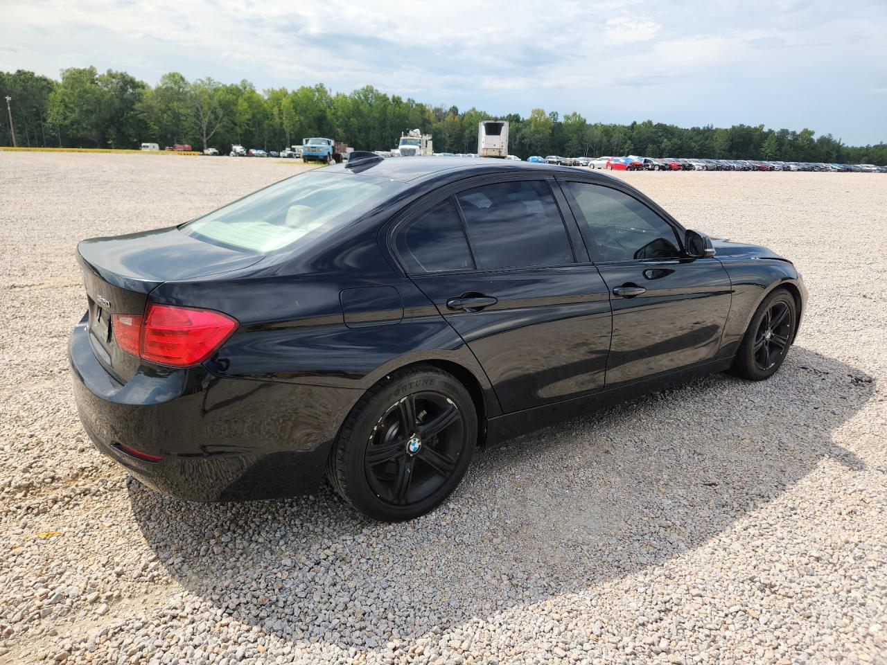 2013 BMW 320 I xDrive - zdjęcie 3
