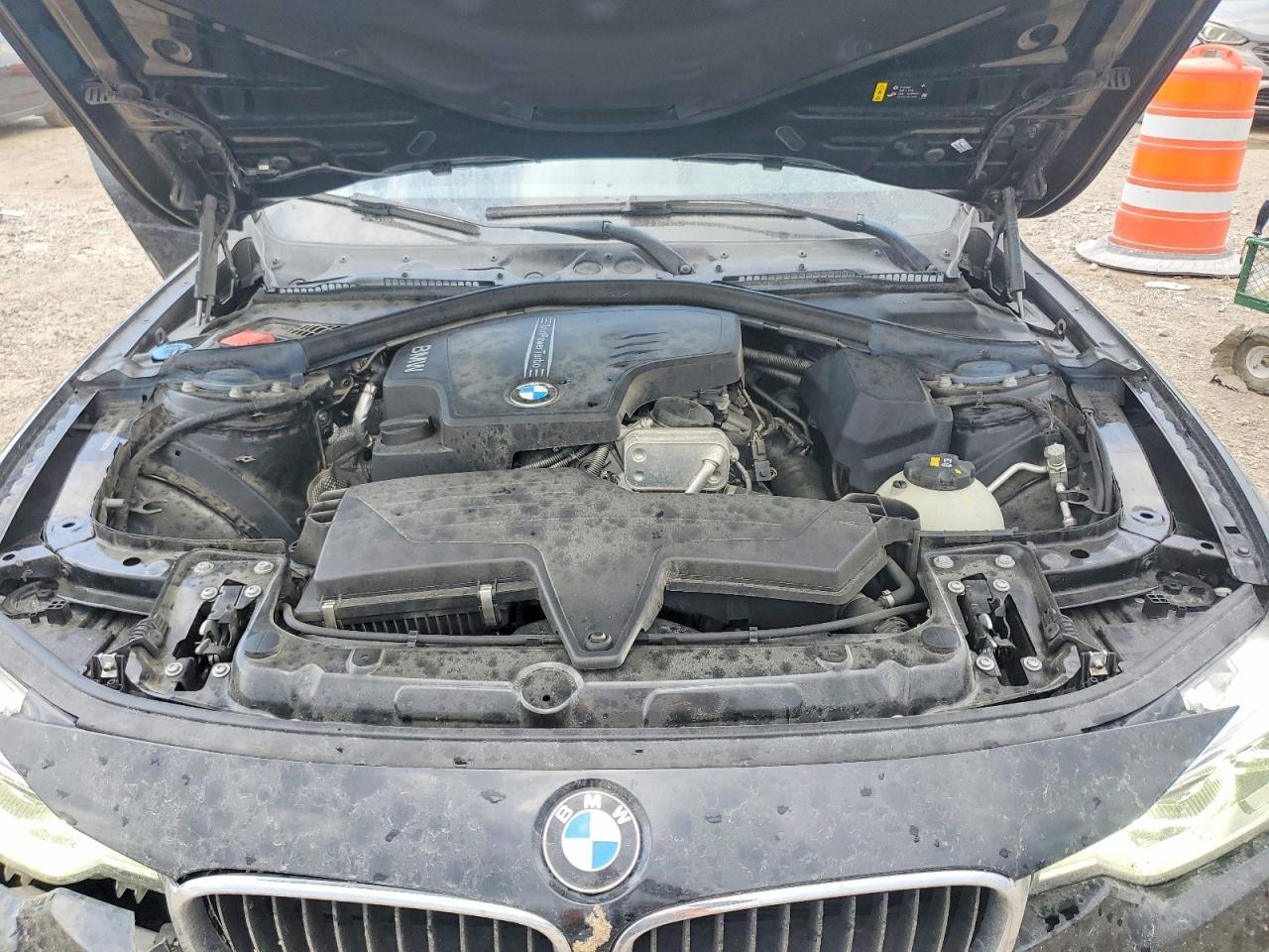 2018 BMW 320 I - zdjęcie 11