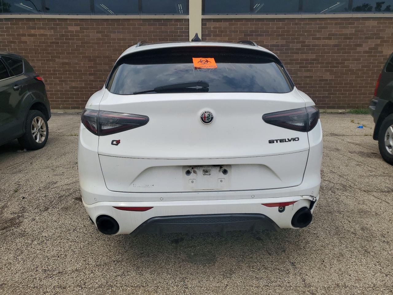 2021 Alfa Romeo Stelvio Ti - zdjęcie 6