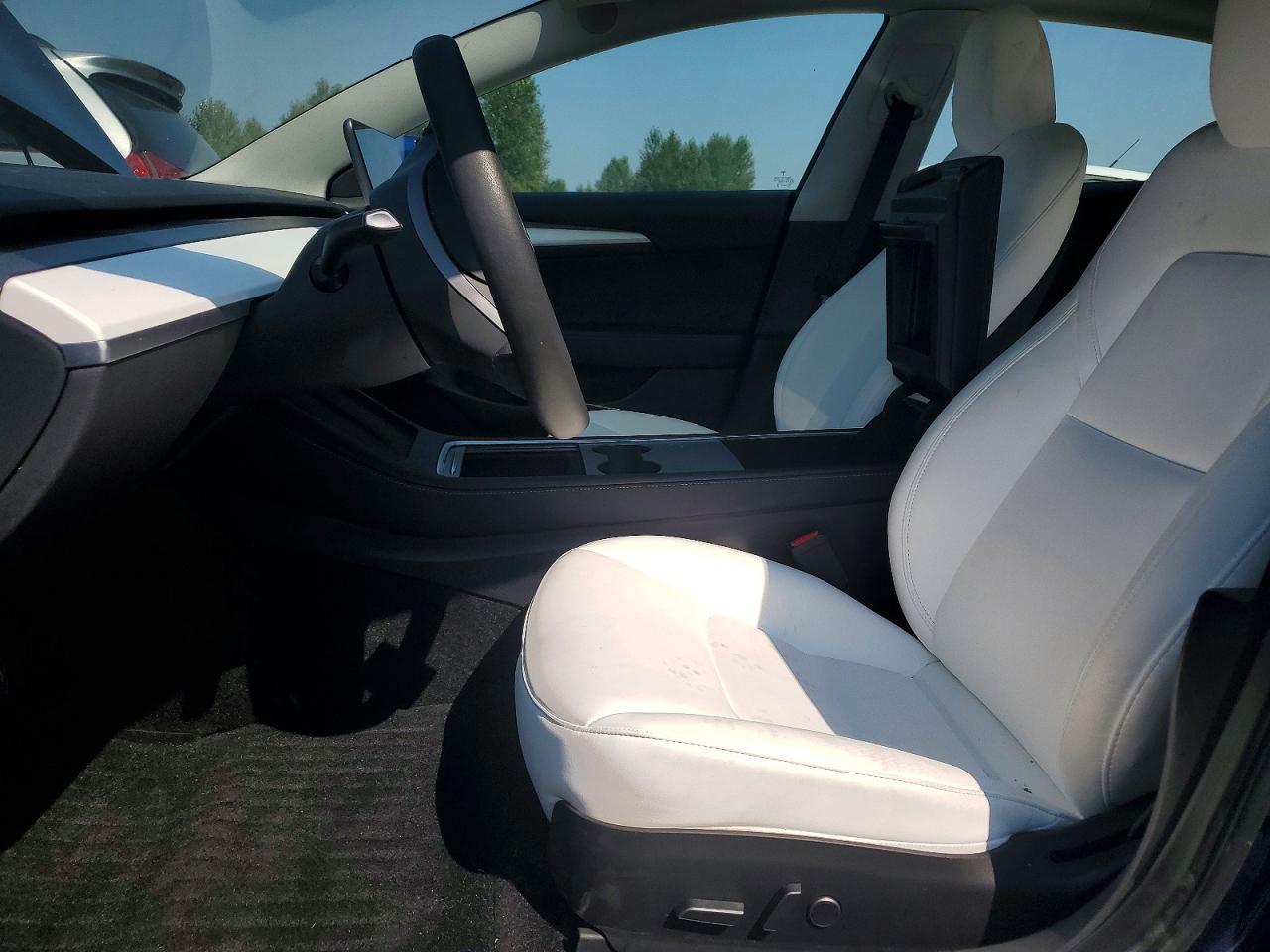 2023 Tesla Model 3 - zdjęcie 7