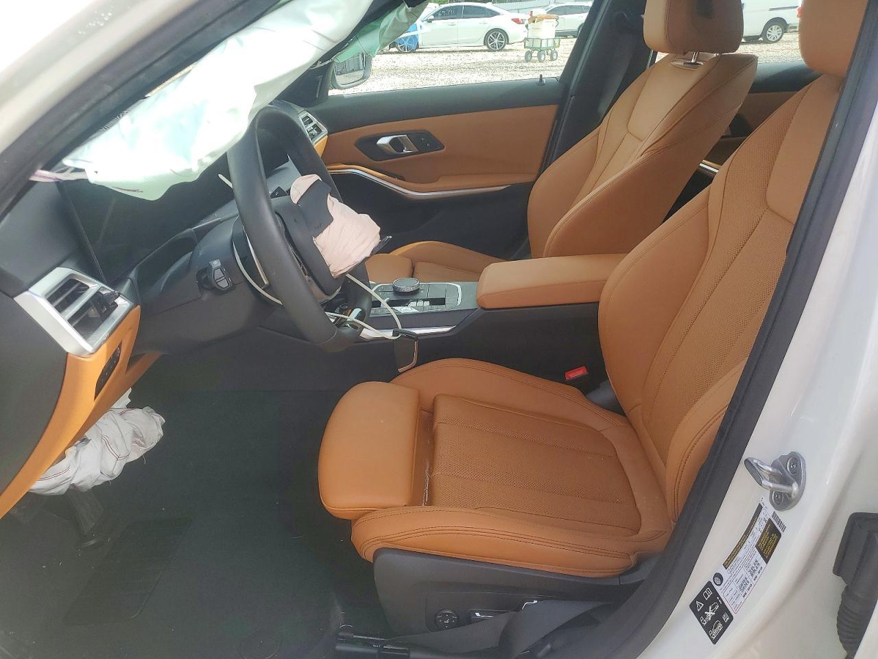 2026 BMW 330Xi - zdjęcie 7