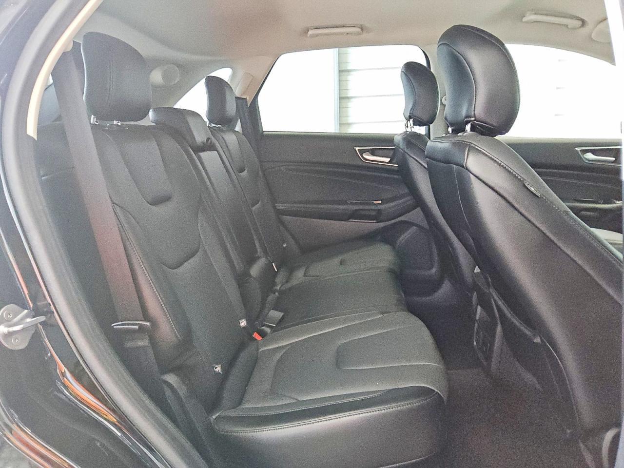 2018 Ford Edge Titanium - zdjęcie 10