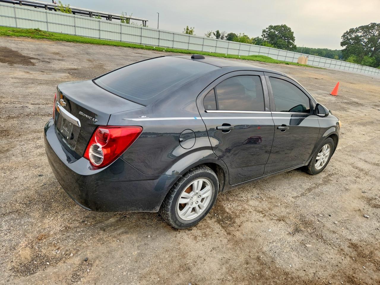2015 Chevrolet Sonic Lt - zdjęcie 3