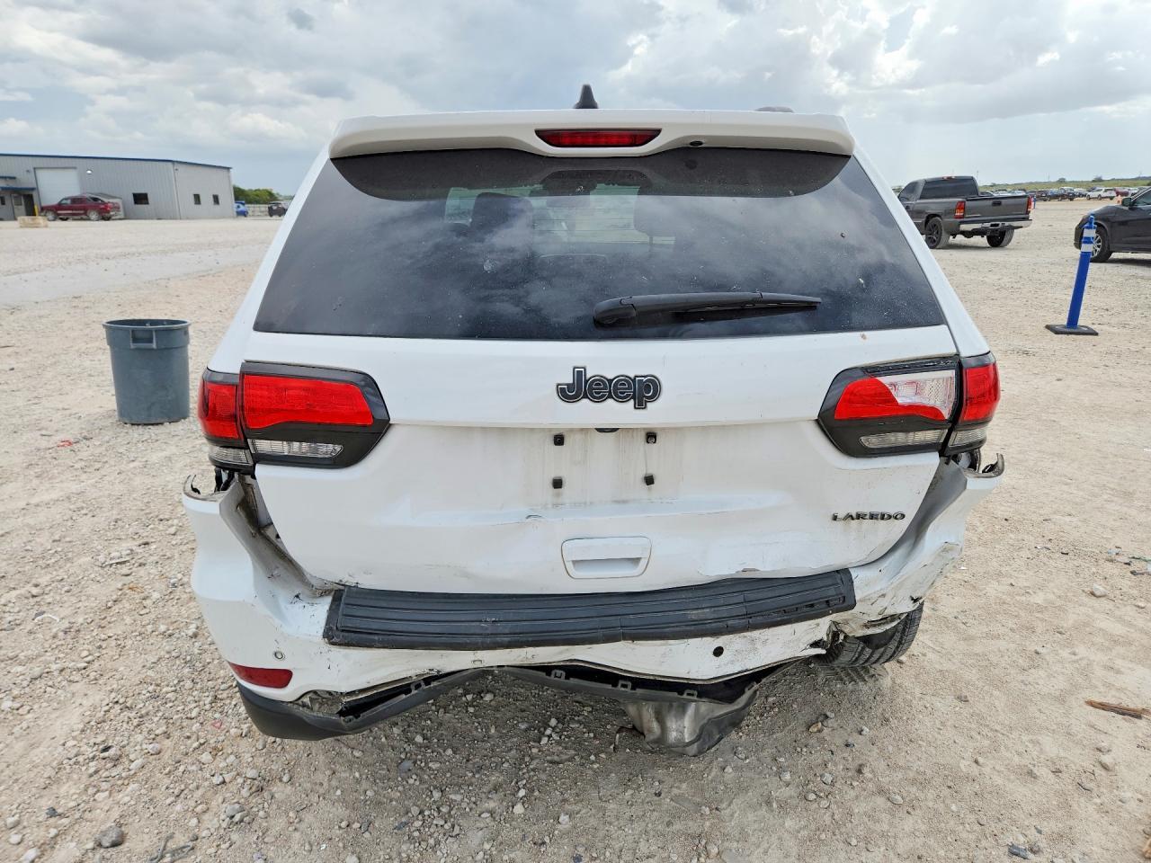 2020 Jeep Grand Cherokee Laredo - zdjęcie 6