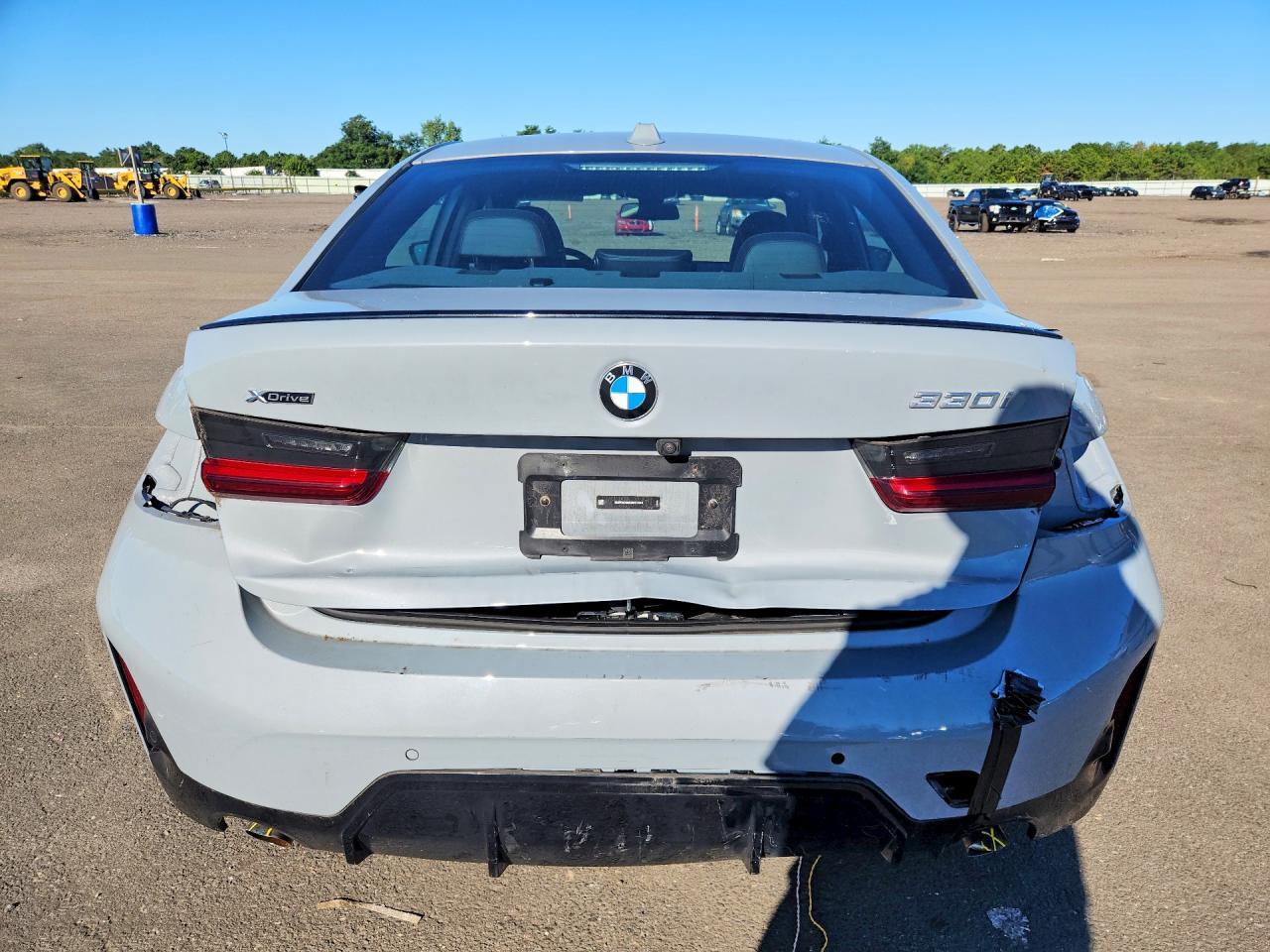 2025 BMW Seria 3 330i - zdjęcie 6